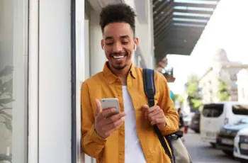 Como personalizar letra do celular pelo Android e iPhone ( Imagem: Freepik)